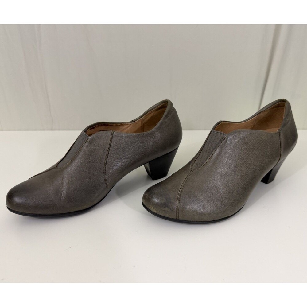 Taos Taupe Leather Sz 8/39 Comfort Slip On Heels Bootie Academia Witchy Gorgeous